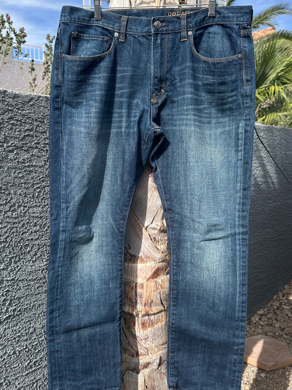 GAP Men's Straight Leg Denim Jeans in Medium Blue Wash